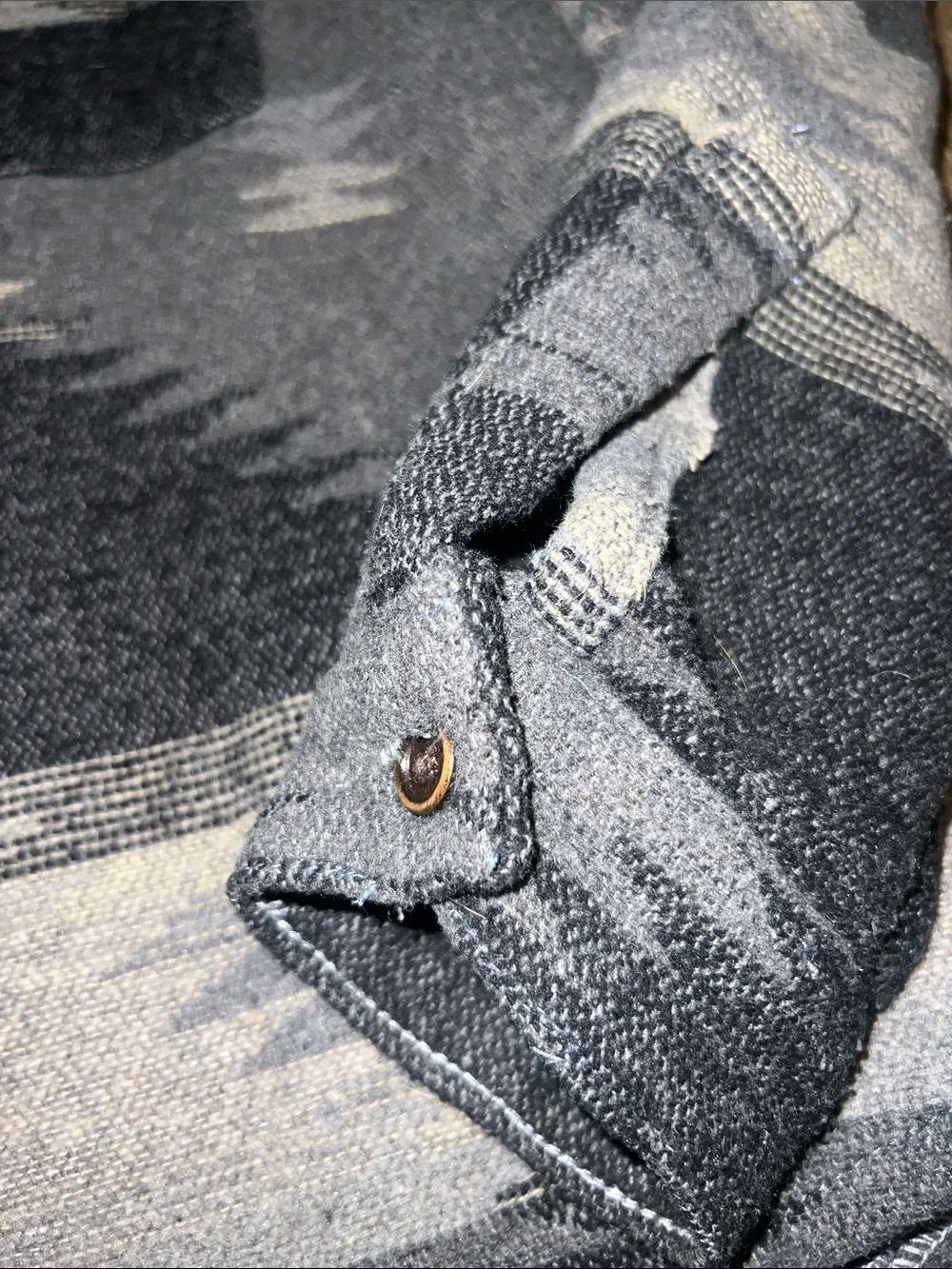 Men's Gray & Black Aztec Patterned Button-Up Jacket